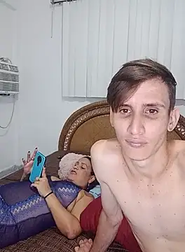 Snapshot of Milfvalesk chatting on October 13, 2025, 8:54 pm Milfvalesk online show from October 13, 2025, 8:54 pm