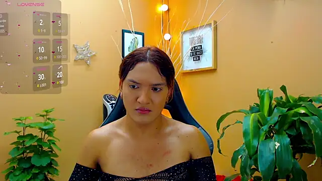 aslyhernandez 7 online show from March 12, 2025, 9:13 pm