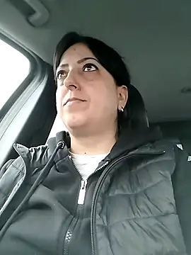 Snapshot of larylary6969 chatting on November 10, 2025, 11:37 am larylary6969 online show from November 10, 2025, 11:37 am