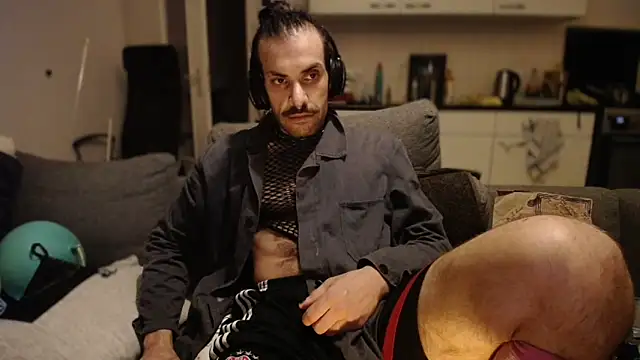 P4RtYBOII92 online show from September 20, 2025, 1:54 am