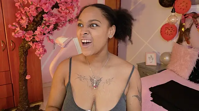 Elith noa online show from October 25, 2025, 7:36 pm