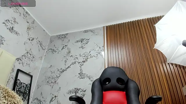 LINASTARK online show from September 20, 2025, 3:33 am