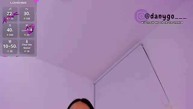 Snapshot of ZarianaEvanz chatting on November 3, 2025, 10:57 pm ZarianaEvanz online show from November 3, 2025, 10:57 pm