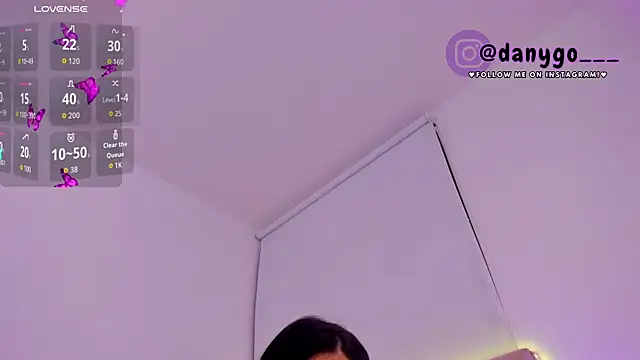 Snapshot of ZarianaEvanz chatting on October 22, 2025, 11:14 pm ZarianaEvanz online show from October 22, 2025, 11:14 pm