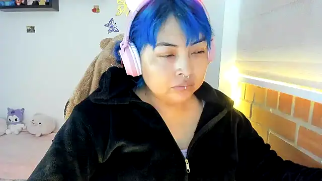 Snapshot of Shaddycute_ chatting on October 28, 2025, 2:38 pm Shaddycute online show from October 28, 2025, 2:38 pm