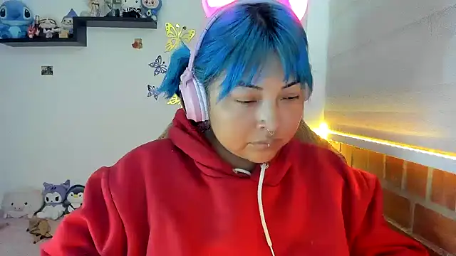 Snapshot of Shaddycute_ chatting on December 15, 2025, 3:29 pm Shaddycute online show from December 15, 2025, 3:29 pm