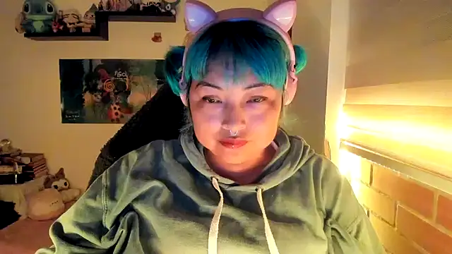 Snapshot of Shaddycute_ chatting on February 3, 2026, 1:38 am Shaddycute online show from February 3, 2026, 1:38 am