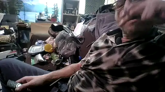 Snapshot of gettinit2wice chatting on September 21, 2025, 11:32 pm gettinit2wice online show from September 21, 2025, 11:32 pm