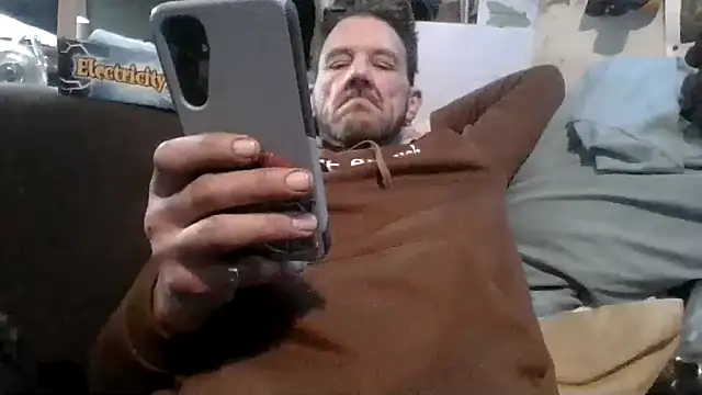 Snapshot of gettinit2wice chatting on December 1, 2025, 3:40 am gettinit2wice online show from December 1, 2025, 3:40 am