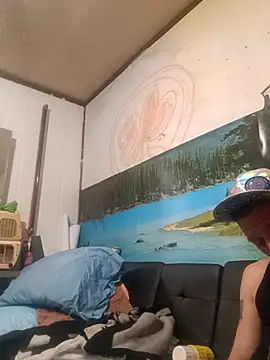 Snapshot of gettinit2wice chatting on March 13, 2025, 8:26 am gettinit2wice online show from March 13, 2025, 8:26 am