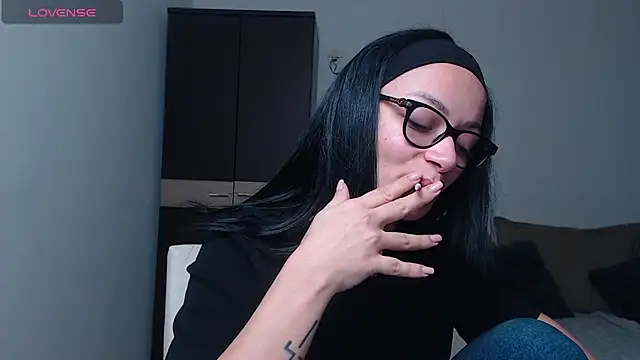 BabySerene online show from April 6, 2026, 3:35 am