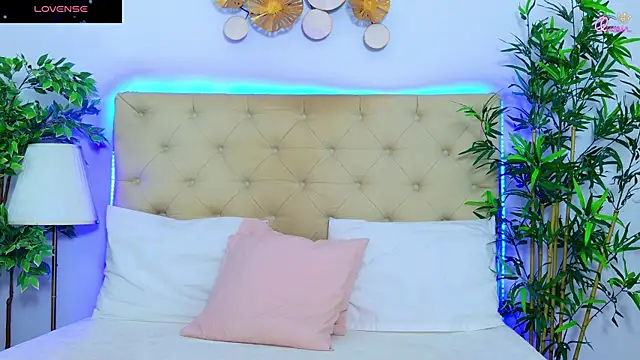 Snapshot of DaliyaArabian chatting on May 1, 2026, 12:21 pm DaliyaArabian online show from May 1, 2026, 12:21 pm