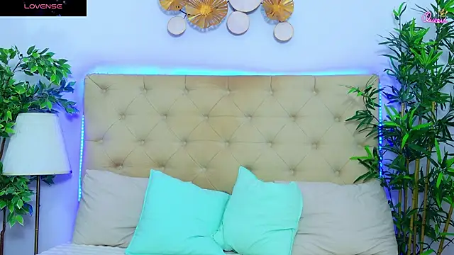 Snapshot of DaliyaArabian chatting on May 18, 2026, 12:10 pm DaliyaArabian online show from May 18, 2026, 12:10 pm