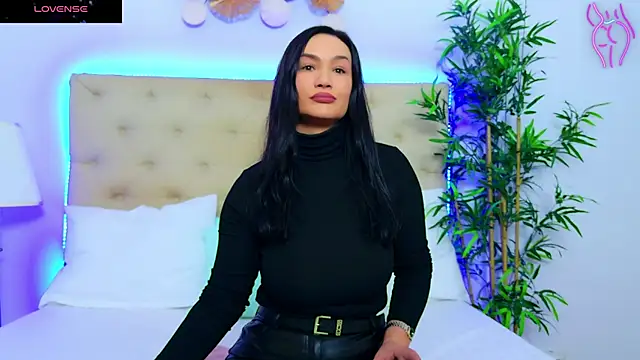 DaliyaArabian online show from November 10, 2025, 1:05 pm