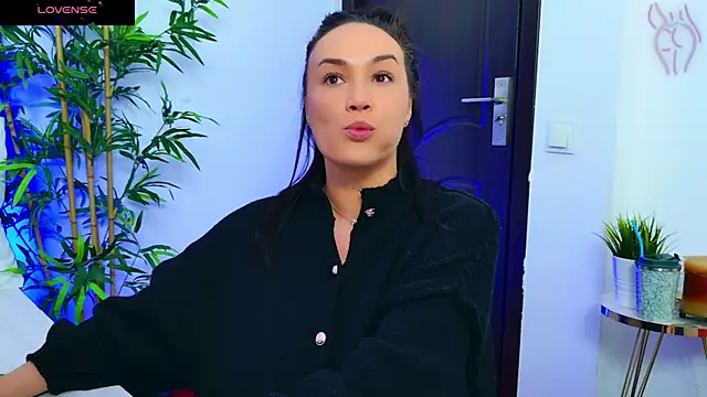 DaliyaArabian online show from October 24, 2025, 5:39 am