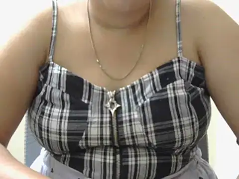 Snapshot of ammu_telugu_192 chatting on December 14, 2025, 8:42 am ammu telugu 192 online show from December 14, 2025, 8:42 am