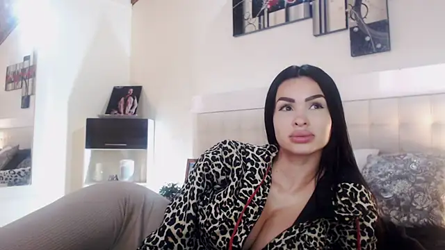 Snapshot of _Pamela_doll chatting on March 5, 2025, 11:49 pm Pamela doll online show from March 5, 2025, 11:49 pm