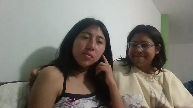 Snapshot of sarah12333 chatting on June 4, 2026, 3:22 am sarah12333 online show from June 4, 2026, 3:22 am