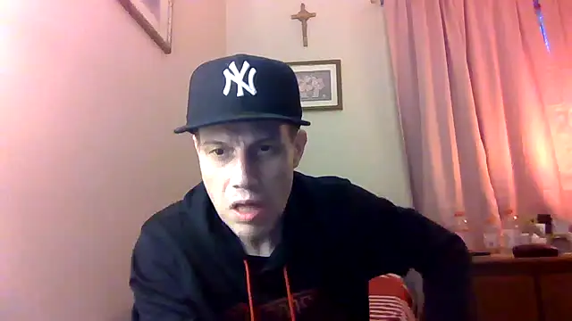 kollzCloudzz online show from April 23, 2026, 10:22 am