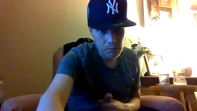 Snapshot of kollzCloudzz chatting on October 22, 2025, 7:08 am kollzCloudzz online show from October 22, 2025, 7:08 am