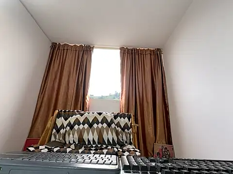 Snapshot of Malkon_Big chatting on November 10, 2025, 9:42 pm Malkon Big online show from November 10, 2025, 9:42 pm