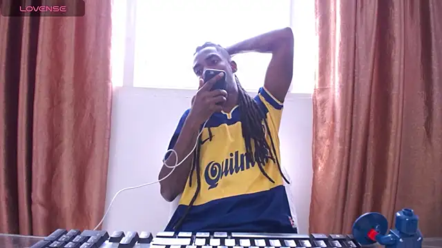 Malkon Big online show from April 3, 2026, 6:14 pm