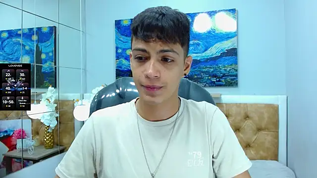 Snapshot of SkinnyBoy_ chatting on October 9, 2025, 12:38 pm SkinnyBoy online show from October 9, 2025, 12:38 pm