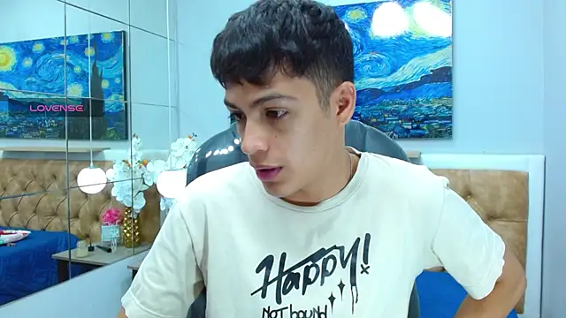 Snapshot of SkinnyBoy_ chatting on November 13, 2025, 12:31 pm SkinnyBoy online show from November 13, 2025, 12:31 pm