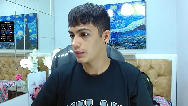 Snapshot of SkinnyBoy_ chatting on October 25, 2025, 12:17 pm SkinnyBoy online show from October 25, 2025, 12:17 pm