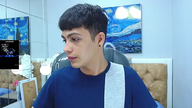 Snapshot of SkinnyBoy_ chatting on September 21, 2025, 1:05 pm SkinnyBoy online show from September 21, 2025, 1:05 pm