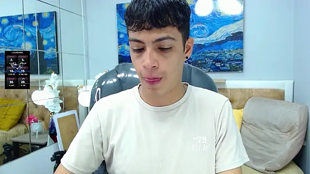 Snapshot of SkinnyBoy_ chatting on September 22, 2025, 12:33 pm SkinnyBoy online show from September 22, 2025, 12:33 pm