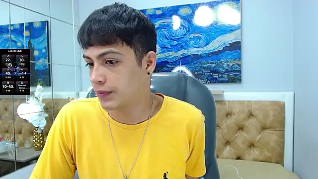 Snapshot of SkinnyBoy_ chatting on September 25, 2025, 12:11 pm SkinnyBoy online show from September 25, 2025, 12:11 pm