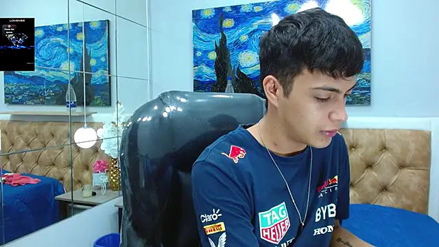 Snapshot of SkinnyBoy_ chatting on November 20, 2025, 7:36 pm SkinnyBoy online show from November 20, 2025, 7:36 pm