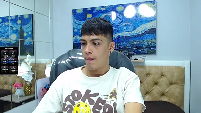 Snapshot of SkinnyBoy_ chatting on October 5, 2025, 1:13 pm SkinnyBoy online show from October 5, 2025, 1:13 pm