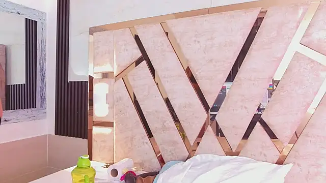 Snapshot of molly_sweetee chatting on October 16, 2025, 1:47 am molly sweetee online show from October 16, 2025, 1:47 am