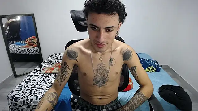 Snapshot of present_the_magic chatting on November 27, 2025, 8:09 pm present the magic online show from November 27, 2025, 8:09 pm