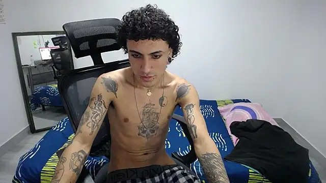 Snapshot of present_the_magic chatting on November 20, 2025, 5:35 pm present the magic online show from November 20, 2025, 5:35 pm