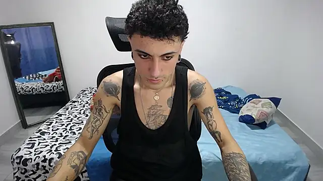 Snapshot of present_the_magic chatting on November 29, 2025, 8:20 pm present the magic online show from November 29, 2025, 8:20 pm