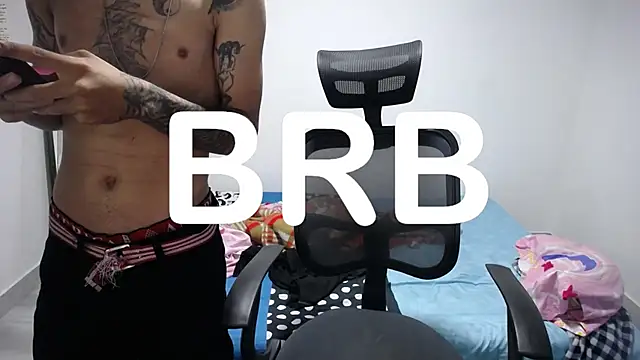 Snapshot of present_the_magic chatting on November 13, 2025, 1:42 am present the magic online show from November 13, 2025, 1:42 am