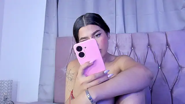 Ashley piinkk  online show from March 16, 2025, 9:27 am