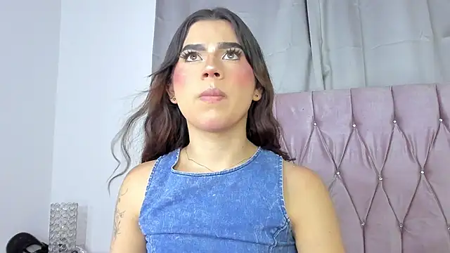 Ashley piinkk  online show from February 19, 2025, 5:16 am