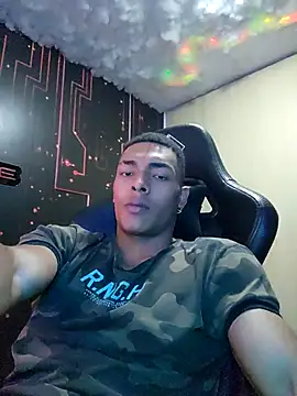 Jhonyblack 1 online show from November 28, 2025, 5:24 pm