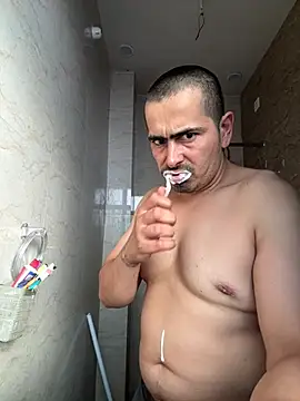 shivani0999 online show from February 8, 2026, 10:57 am