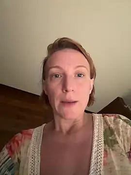 UmaTruewoman online show from November 30, 2025, 9:59 pm