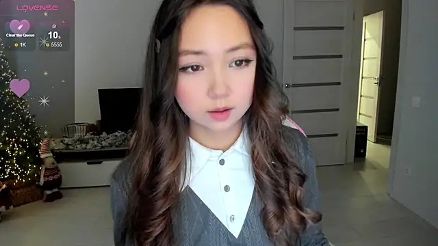 Snapshot of Fluffy_Rose chatting on December 14, 2025, 3:57 am Fluffy Rose online show from December 14, 2025, 3:57 am