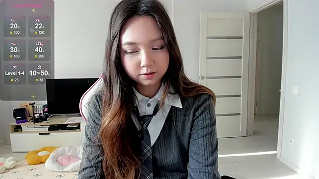 Snapshot of Fluffy_Rose chatting on May 30, 2026, 1:01 am Fluffy Rose online show from May 30, 2026, 1:01 am