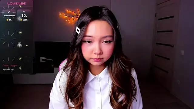 Snapshot of Fluffy_Rose chatting on October 9, 2025, 12:00 am Fluffy Rose online show from October 9, 2025, 12:00 am