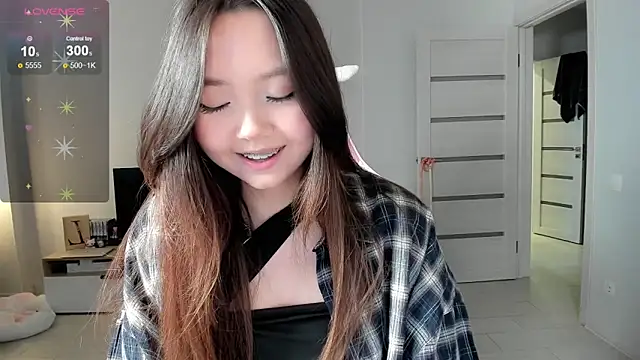 Fluffy Rose online show from February 26, 2026, 6:02 am