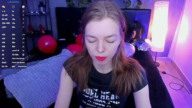 Snapshot of Tina_Tayllor chatting on February 20, 2025, 5:30 pm Tina Tayllor online show from February 20, 2025, 5:30 pm