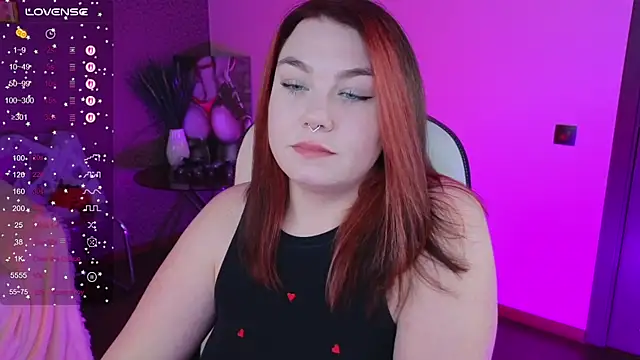 Snapshot of Lilumytrend chatting on November 19, 2025, 12:05 pm Lilumytrend online show from November 19, 2025, 12:05 pm